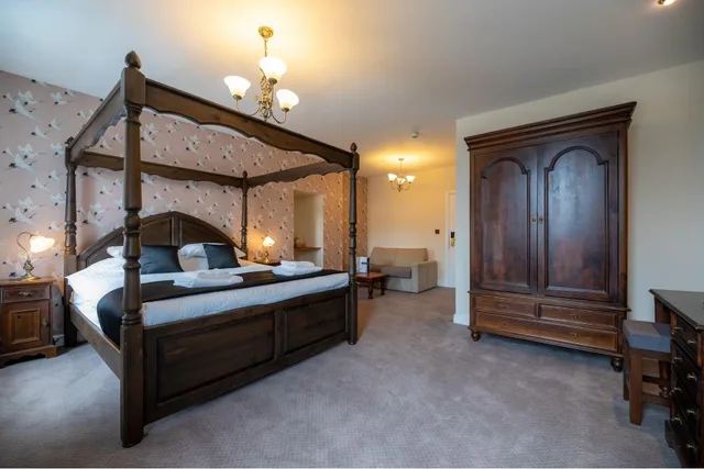 Junior Suite, White Lion Royal Hotel 1/1