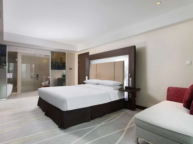 Executive, Queen Bed, City View, Novotel Nanjing Central Suning 4/10