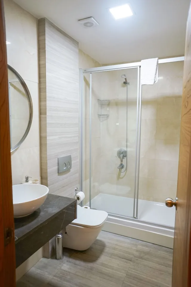 غرفة تنفيذية بسرير مزدوج مع أريكة بجاكوزي، Triada Otel 5/7