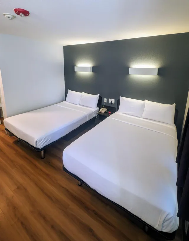 غرفة رباعية يُسمح فيها بالحيوانات الأليفة، Econo Lodge Idaho Falls, ID 3/6