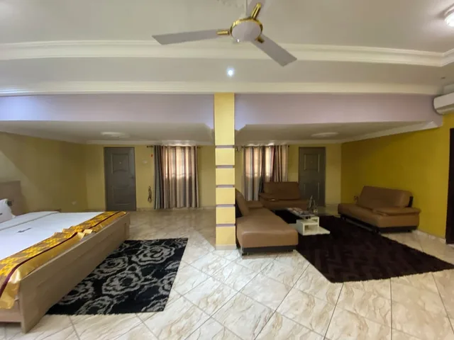 غرفة رئاسية بسرير كينج بإطلالة على المسبح، Bays Luxury Lodge 3/5