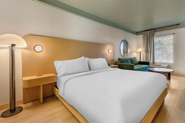 غرفة قياسية بسرير فردي، voco Kissimmee Orlando by IHG 3/7