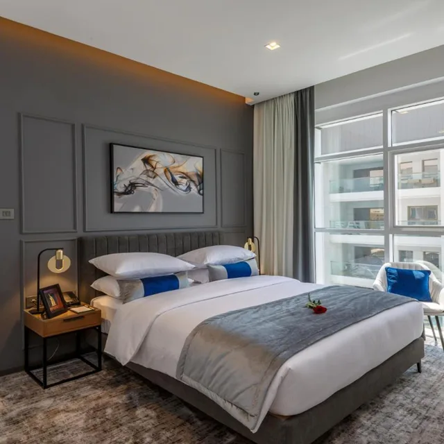 Connecting, Executive, Rose Executive Hotel DWTC 5/10