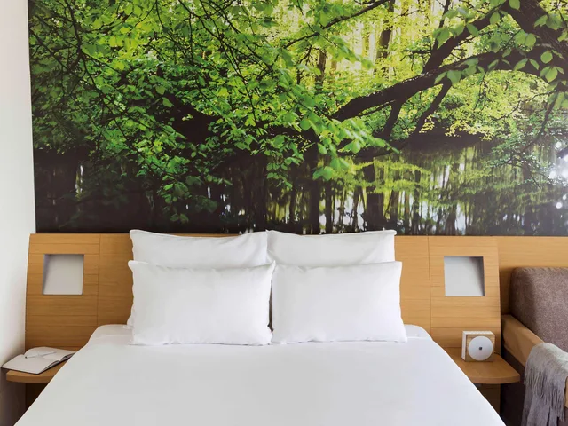 غرفة قياسية بسرير كوين، Novotel Amsterdam City Hotel 4/8