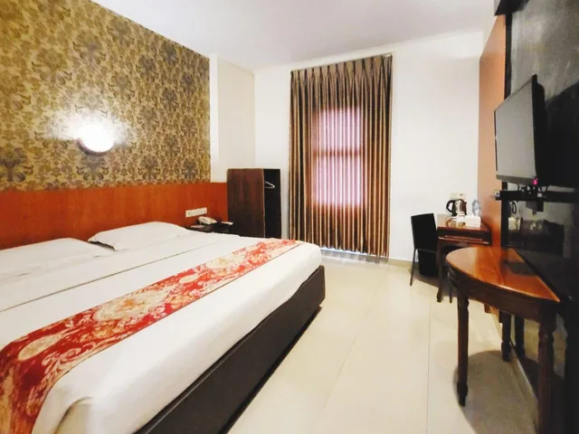 غرفة ديلوكس بسرير كينج، Hotel Marilyn Serpong - Tangerang Selatan 1/1