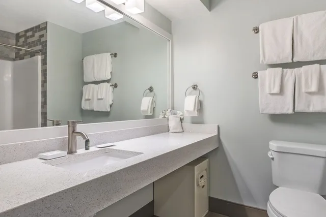 Room, 2 Queen Beds, Bay View, Kitchenette، Cherry Tree Inn & Suites 5/6