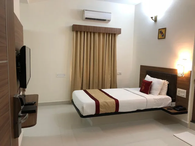 استوديو، HOTEL GRAND BEE 1/1