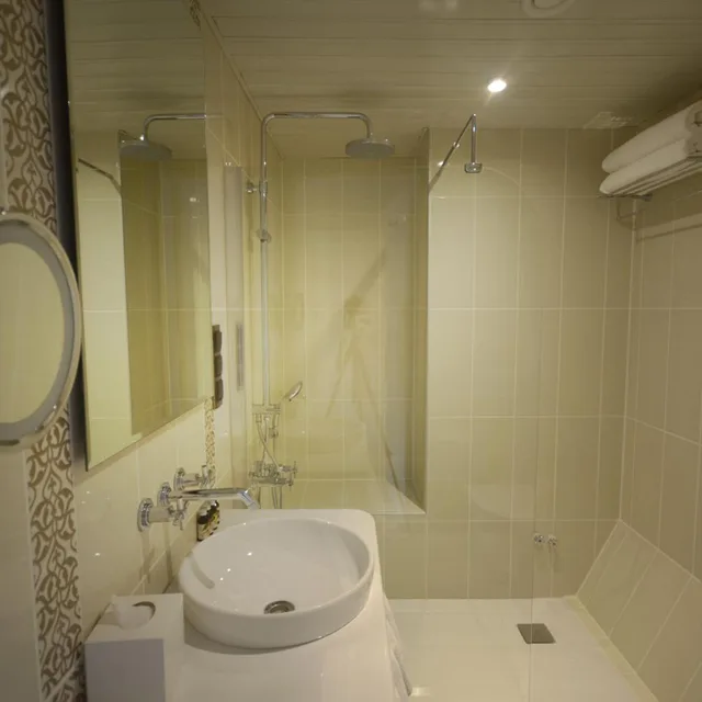 غرفة بانورامية بسرير كينج بإطلالة، Hich Hotel Konya 1/5