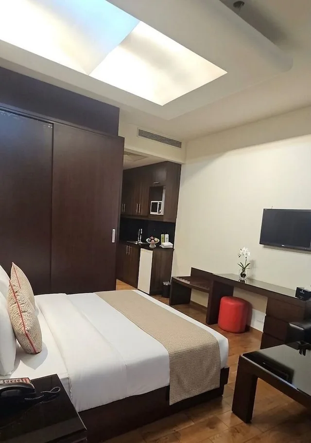 Deluxe King Room:، Jounieh Suites Boutique Hotel Jounieh 3/8