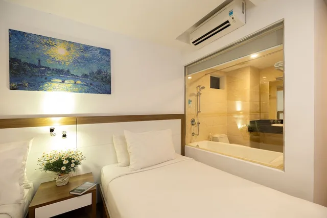 غرفة تنفيذية ثلاثية بسرير كوين وسرير فردي بإطلالة على الجبل بشرفة، An Vista Hotel 7/10