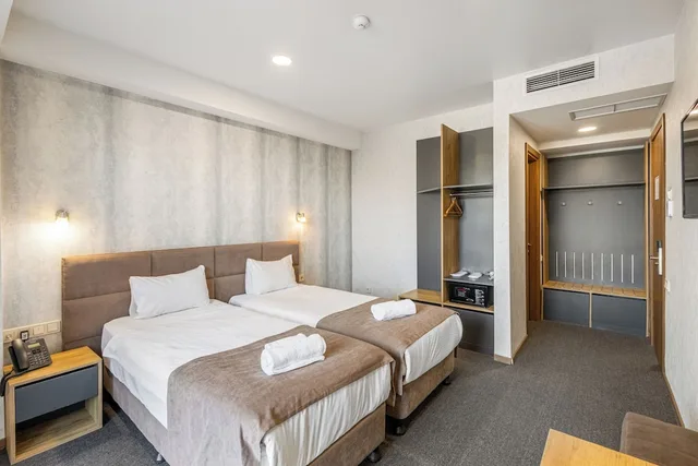 Standard, Double Bed, Balcony, Brooch Boutique Hotel 8/10