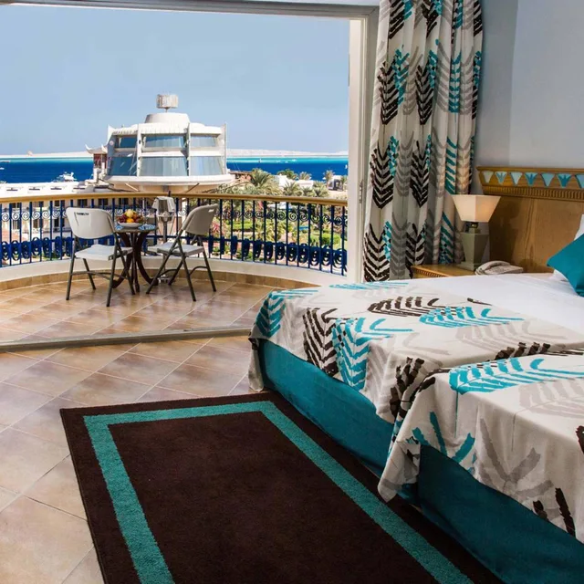 غرفة قياسية ثلاثية بإطلالة على المسبح، Seagull Beach Resort - Families and Couples Only 2/3
