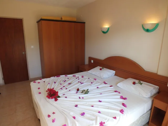 جناح بإطلالة على المسبح بغرفة نوم واحدة، Tuntas Family Suites Kusadasi 2/8