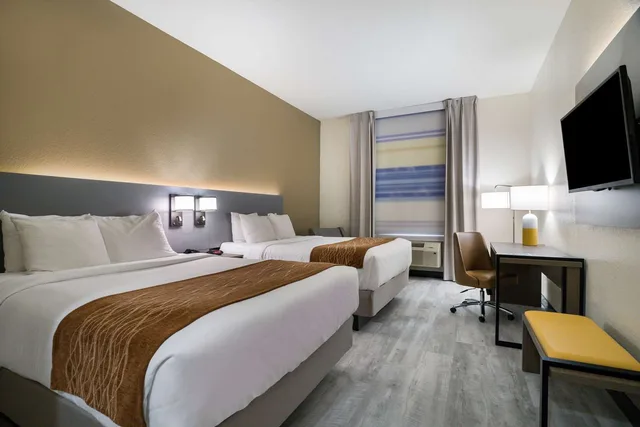 غرفة بسريرين كوين، Comfort Inn & Suites Victoria North 1/5