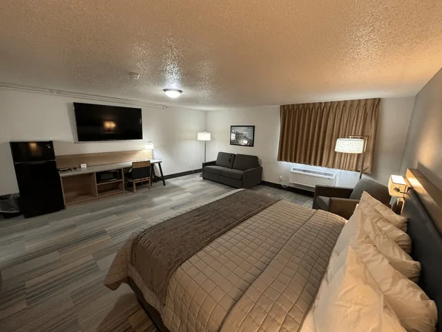 غرفة سوبيريور بسرير كينج مع أريكة، Park Inn by Radisson Maryville 3/4