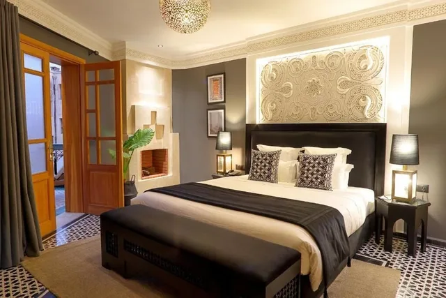 غرفة سوبيريور بسرير كينج، Dar Lys Luxury Riad & Spa 1/3