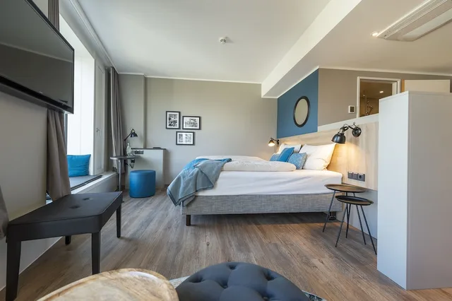 Superior, King Bed, HARBR. hotel Konstanz 2/7