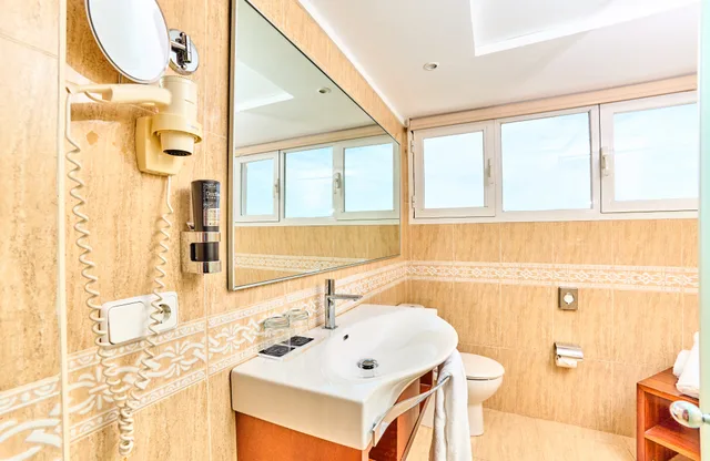 غرفة ديلوكس مفردة، NYX Hotel Ibiza - Adults Only 8/9