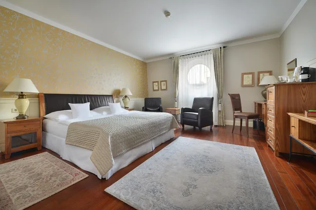 غرفة تنفيذية بسرير كينج، Marrol S Hotel 7/10