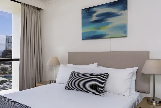 غرفة بسرير كوين وسريرين منفصلين بغرفتي نوم، Breakfree Beachpoint Surfers Paradise 2/2