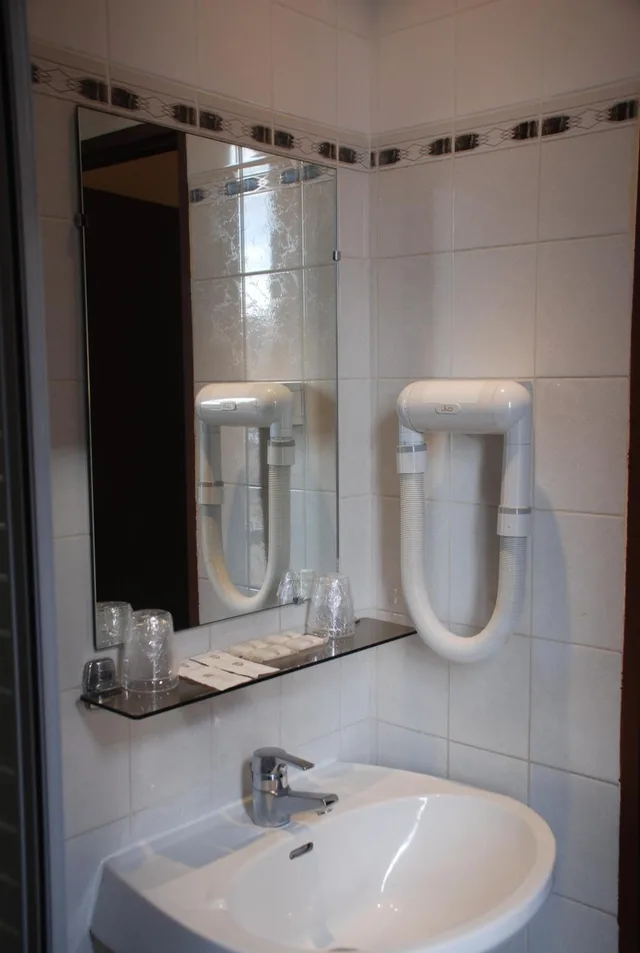 غرفة رباعية، RESIDENCE DE LA TOUR 6/10