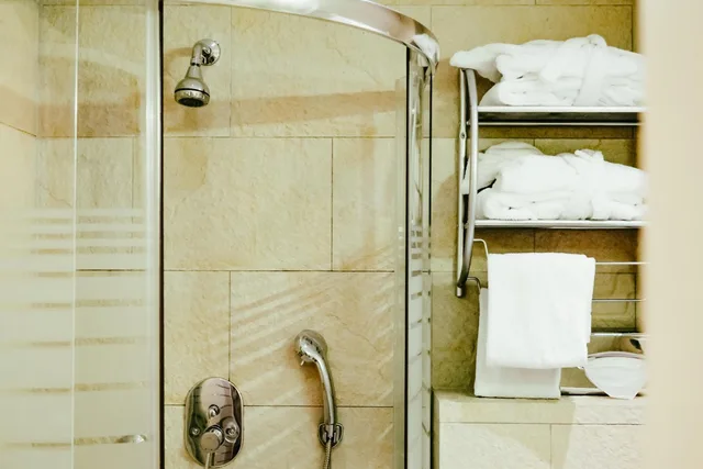 غرفة كومفورت بسريرين منفصلين بشرفة، Atlas Grand Hotel 6/6