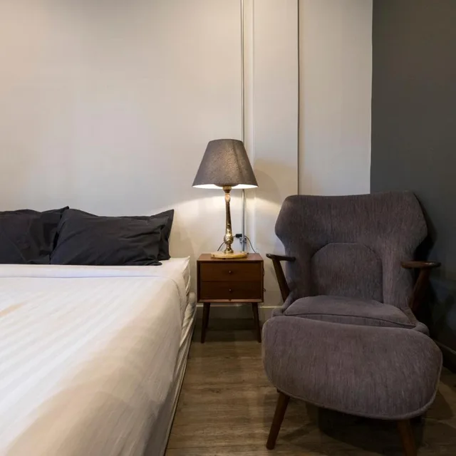 غرفة ديلوكس بسرير مزدوج بشرفة، Iron32 Hotel Bar And Bistro 8/10