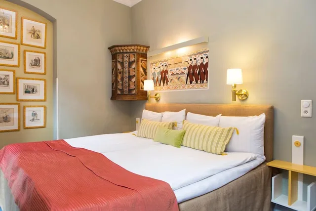 غرفة قياسية بسرير كينج، Lady Hamilton Hotel 2/6