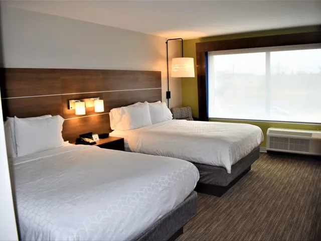 غرفة بسريرين كوين لذوي الإعاقة، Holiday Inn Express and Suites Gettysburg an IHG Hotel 1/2