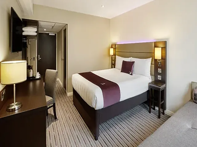 Room, Double Bed, Premier Inn Paignton South (Brixham Road) 1/1
