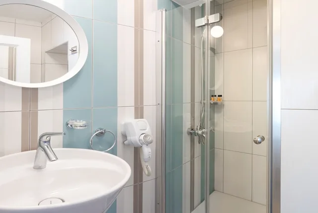 غرفة بسرير كوين بإطلالة على البحر في طابق مرتفع، Ela Tenedos Hotel - Adults Only 3/3