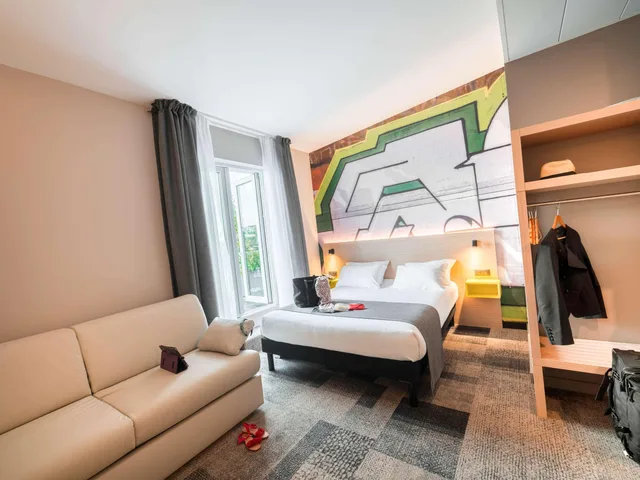 Superior, Double Bed, Eiffel View، Ibis Styles Clamart Gare Grand Paris 1/2