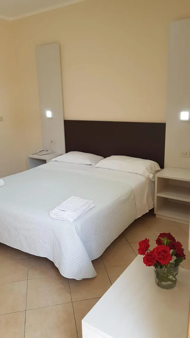 غرفة ثلاثية، Hotel La Praia 3/10