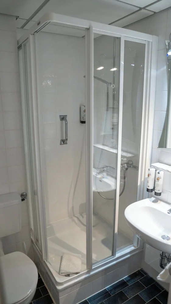 غرفة قياسية بسرير مزدوج، Hotel Hochsauerland 2010 2/3