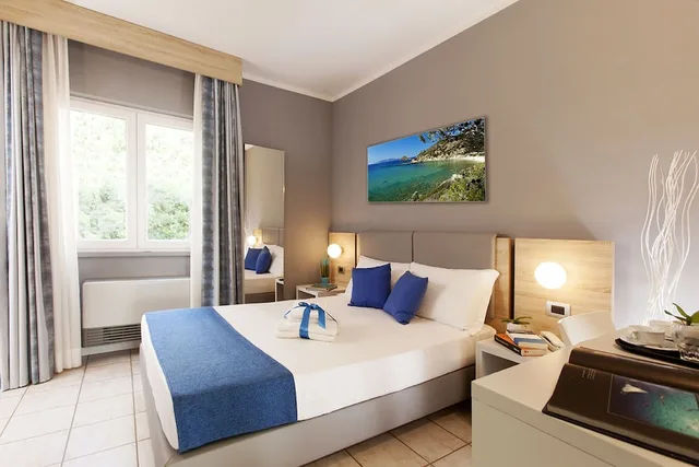 French, Double Bed، Bike&Boat Argentario Hotel 1/3