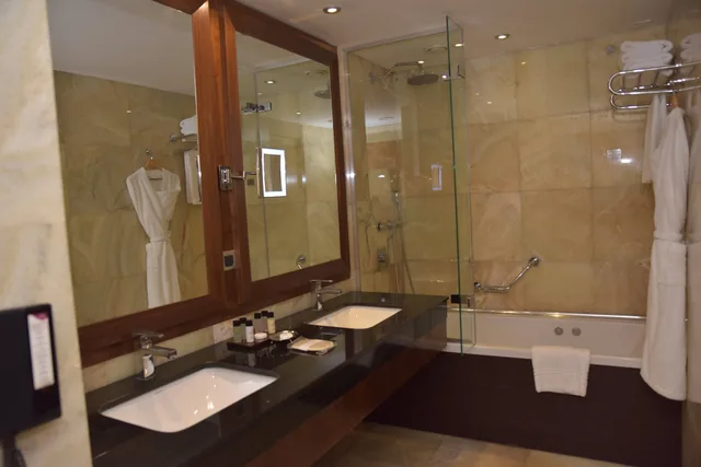 1 Bedroom, Suite, Single Bed, Crowne Plaza Istanbul Harbiye Hotel 8/10