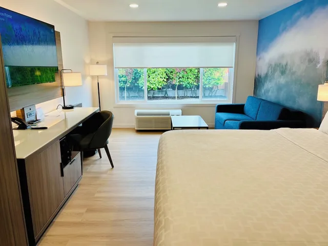 غرفة بسرير كينج لذوي الإعاقة، Clarion Pointe Mount Vernon - Burlington WA 9/10