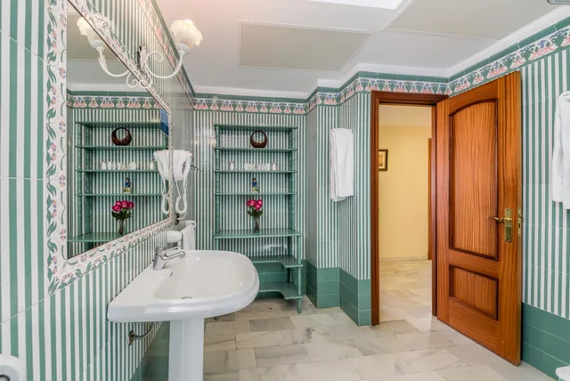 غرفة رباعية بحمام مشترك، Hotel La Espanola 8/10