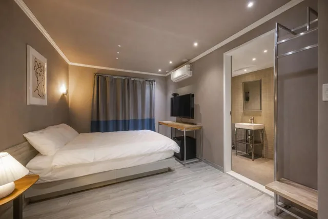 غرفة ديلوكس بسرير مزدوج بحوض استحمام، Tinto Hotel 1/6