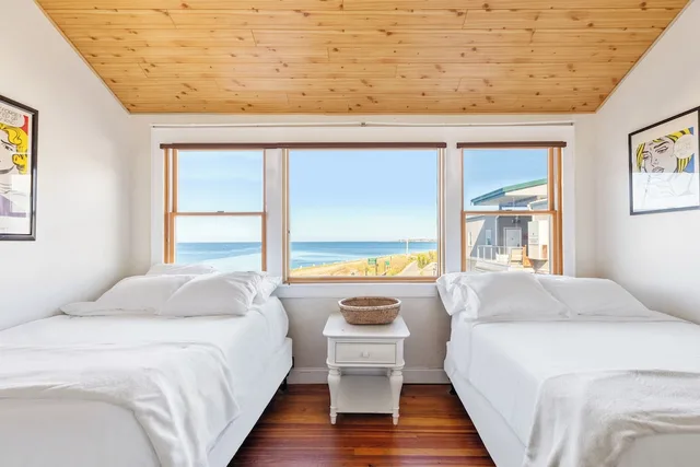 Tropical, Suite, 1 Queen and 2 Double Beds، The Palms Hotel Fire Island 2/4