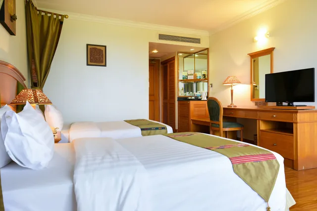 Superior, Twin Beds, ANGKOR CENTURY RESORT AND SPA 3/7