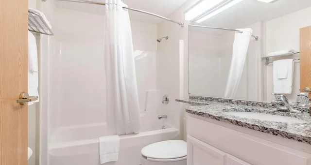 غرفة قياسية رباعية، SureStay Hotel by Best Western Christiansburg Blacksburg 3/3
