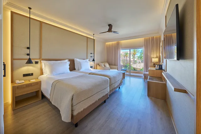 غرفة قياسية بسرير مزدوج أو سريرين منفصلين، PortoBay Blue Ocean 2/7