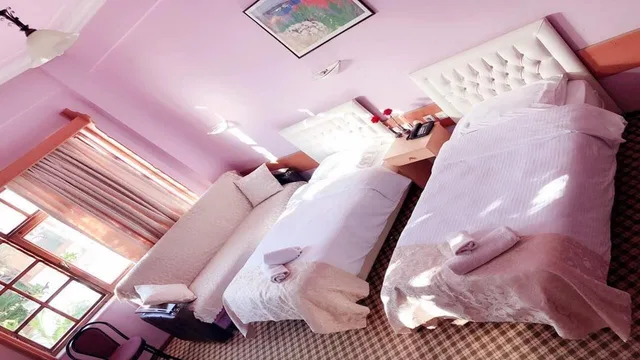 Suite, Multiple Beds, Karyatit 1/10
