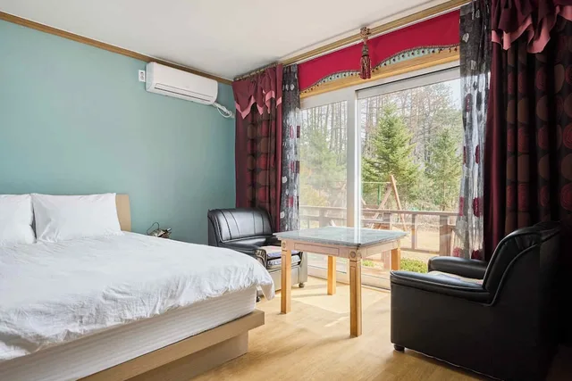 Superior, 2 Queen Beds, Heidi Pension G House 1/10