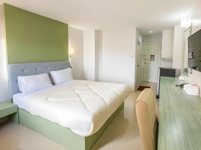 Superior, Double Bed, P.A. Thani Hotel 2/2