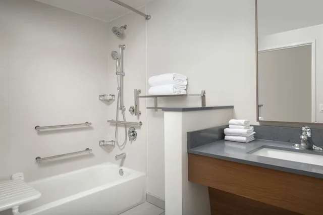غرفة بسريرين كوين، Fairfield Inn & Suites By Marriott New Orleans Metairie 4/16