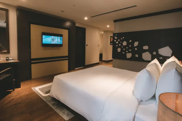 Malibu, Suite, Double Bed, Malibu Hotel 2/10