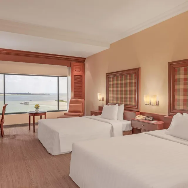 غرفة ديلوكس بسرير مزدوج أو سريرين منفصلين بإطلالة على النهر، Cambodiana Hotel 3/10