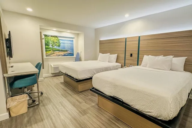 Room, 2 Queen Beds, Baymont by Wyndham Henrietta/Rochester 1/8